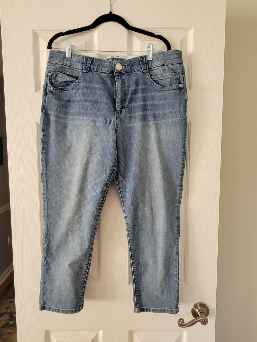 Women’s Size 16P Democracy "Ab-solution" Light Blue Stretch Denim Jeans